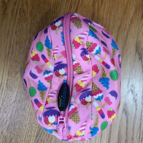 Skinnies by Snoozies Travel Slippers!  Small - Picture 4 of 5